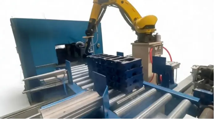 机器人激光打标、发动机自动打标、在线打码机